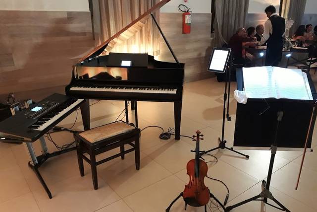 Piano de calda p/recepção