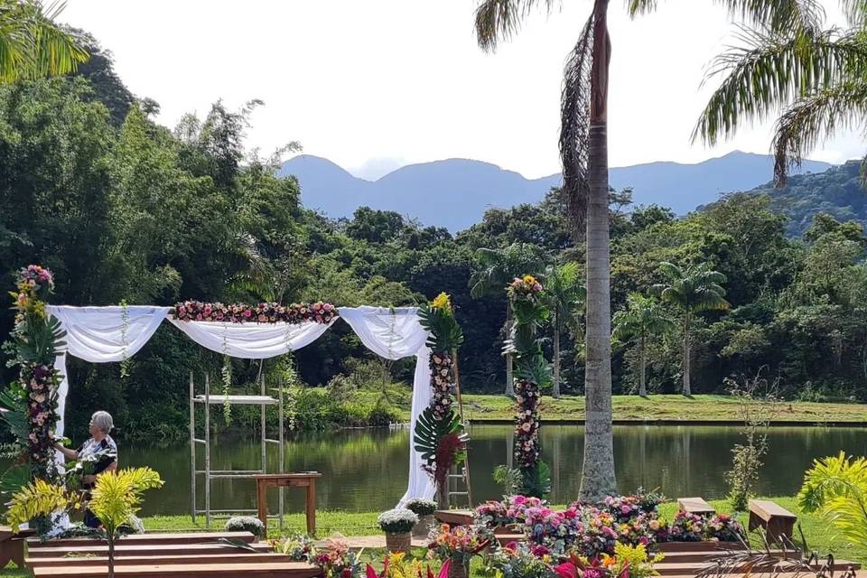 Cerimônia no lago