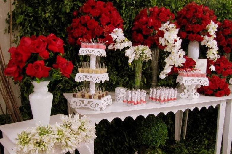 Decoração com rosas vermelhas