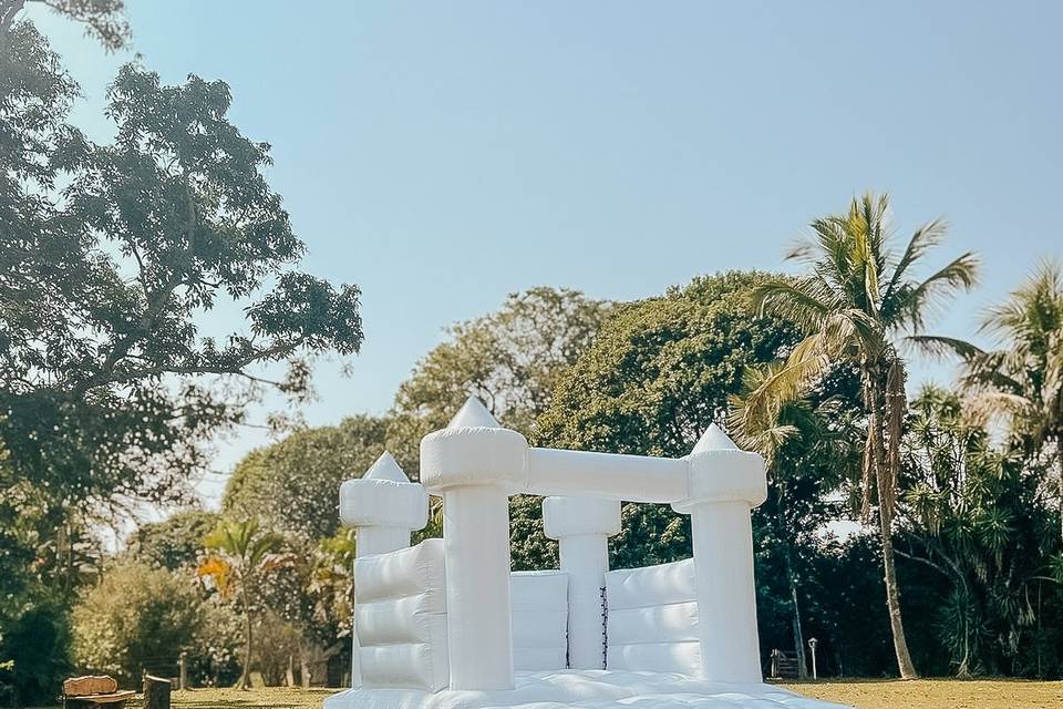 Castelinho Inflável Branco