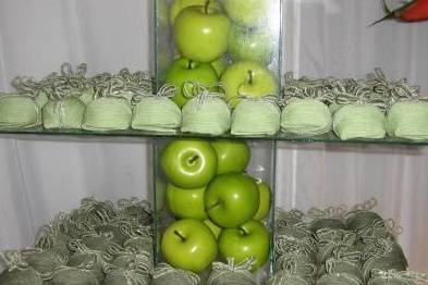 Bem-casados e maçãs verdes