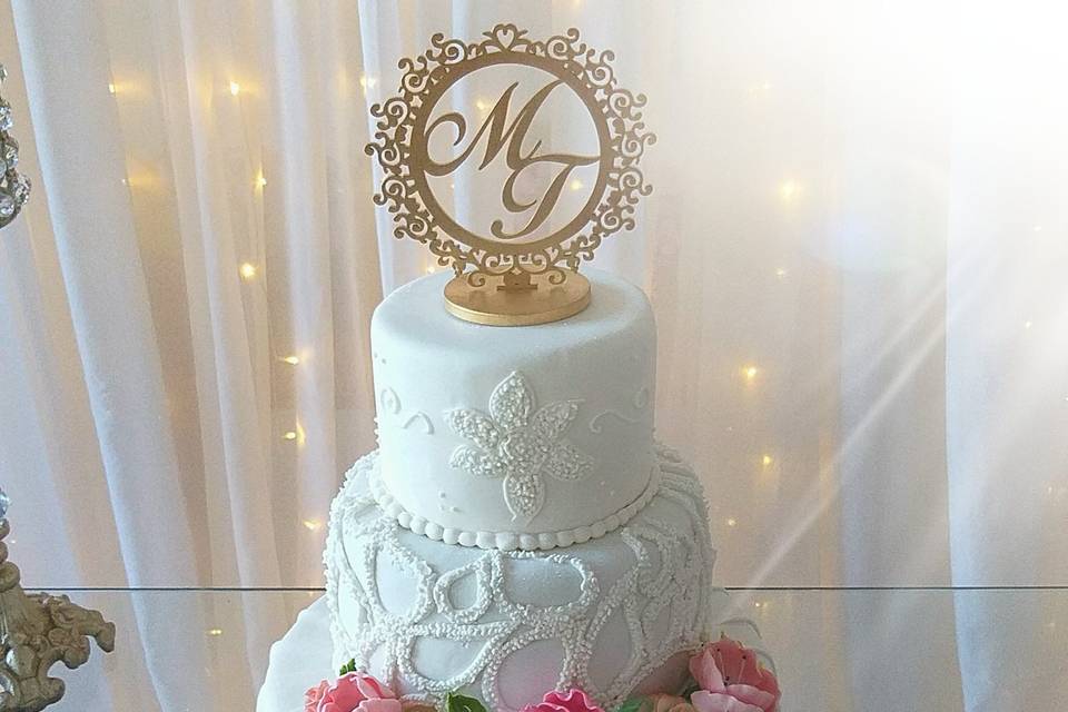 BOLO DA PRINCESA DE 2 ANDARES PARA 35 PESSOAS / PARIS CAKE DESIGNER 