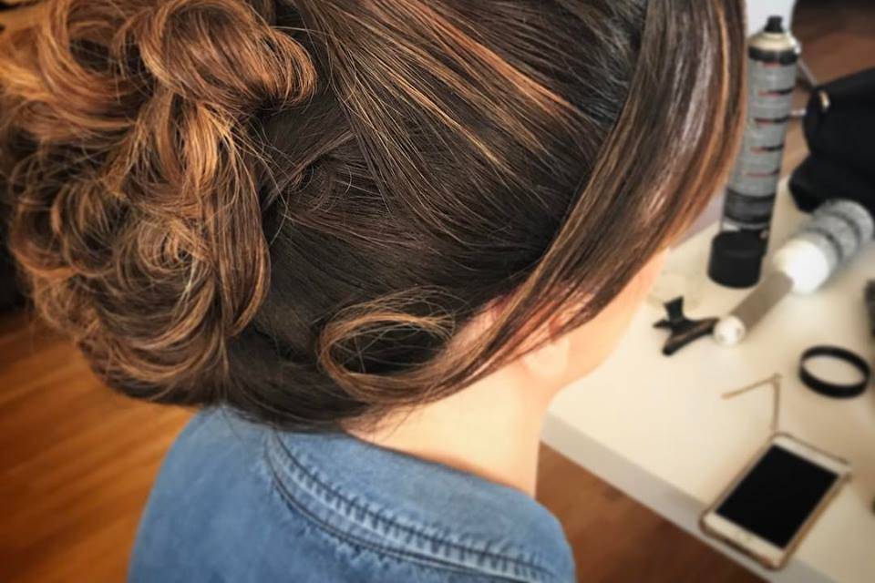 Penteado preso despojado